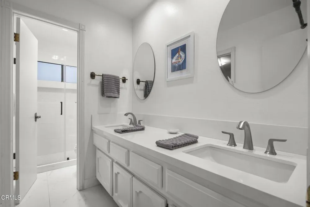 3949 Ocean Drive Oxnard, CA 93035