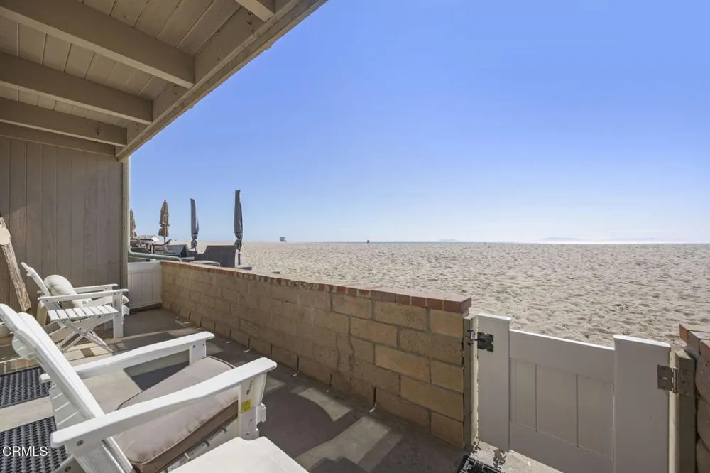3949 Ocean Drive Oxnard, CA 93035