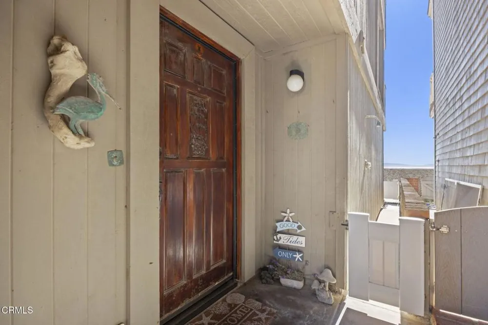 3949 Ocean Drive Oxnard, CA 93035