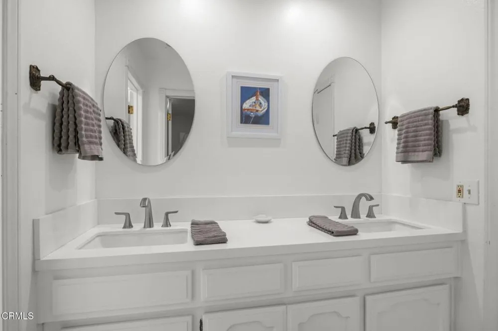 3949 Ocean Drive Oxnard, CA 93035