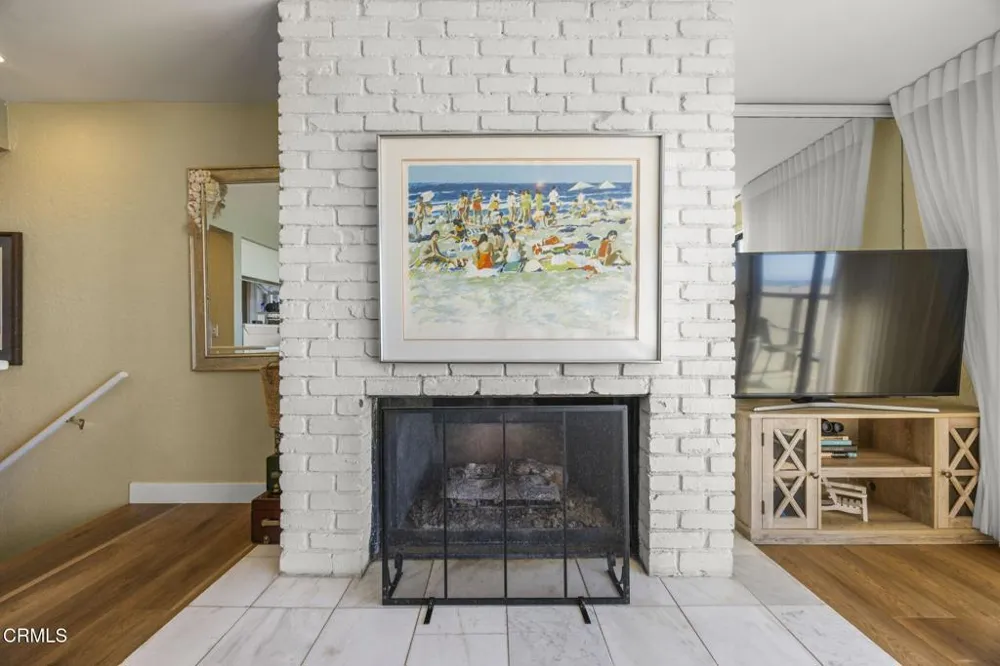 3949 Ocean Drive Oxnard, CA 93035