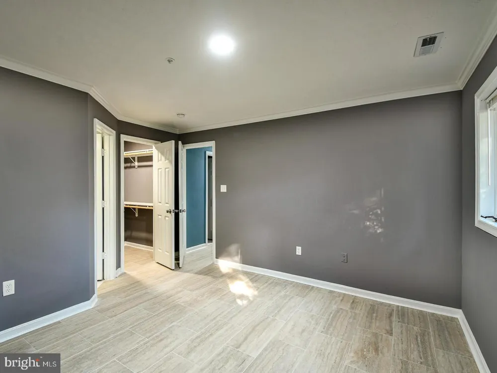 2010 ALICE AVENUE #101 Oxon Hill, MD 20745