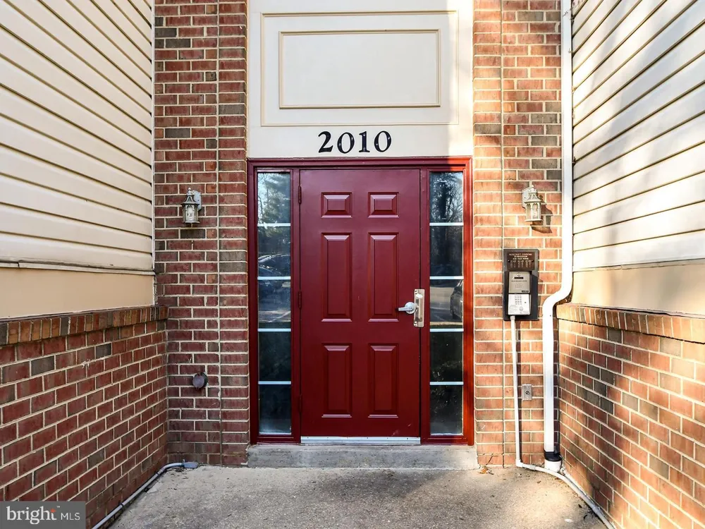 2010 ALICE AVENUE #101 Oxon Hill, MD 20745