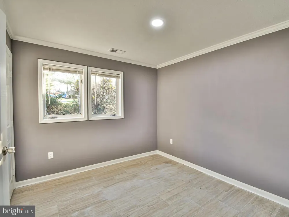 2010 ALICE AVENUE #101 Oxon Hill, MD 20745