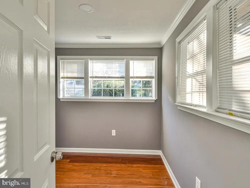 2010 ALICE AVENUE #101 Oxon Hill, MD 20745