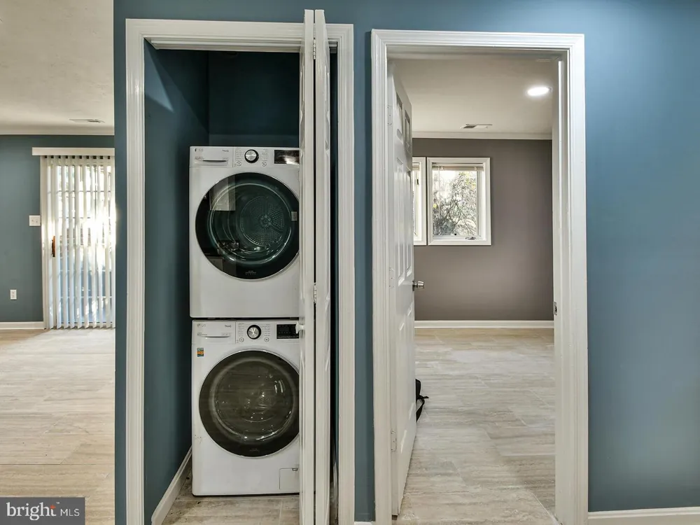 2010 ALICE AVENUE #101 Oxon Hill, MD 20745