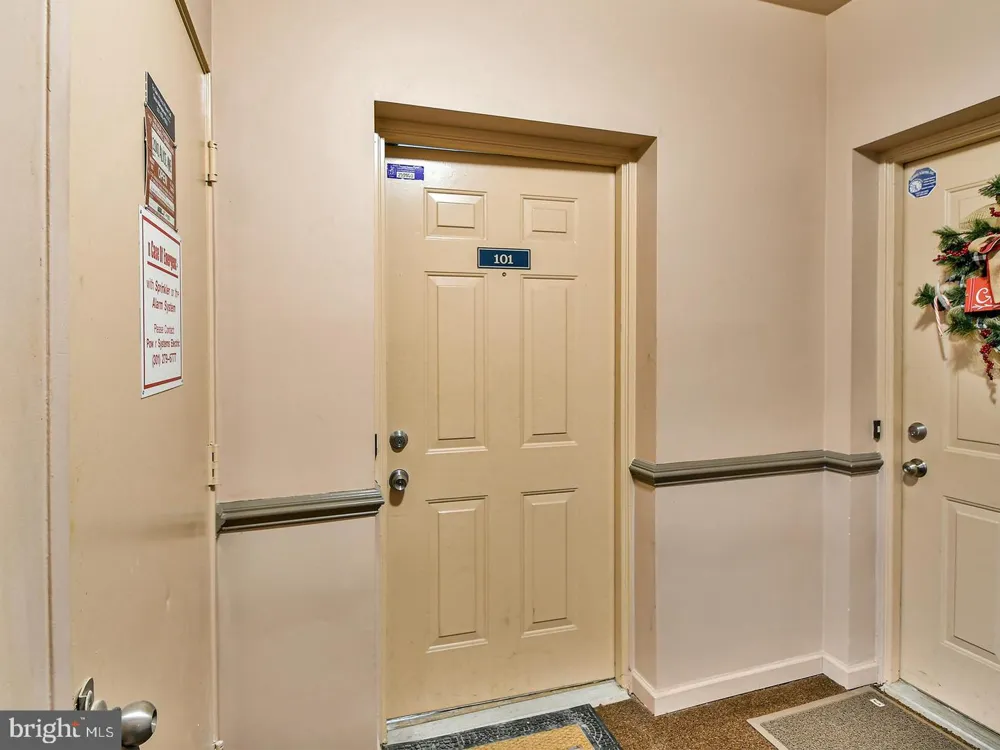 2010 ALICE AVENUE #101 Oxon Hill, MD 20745