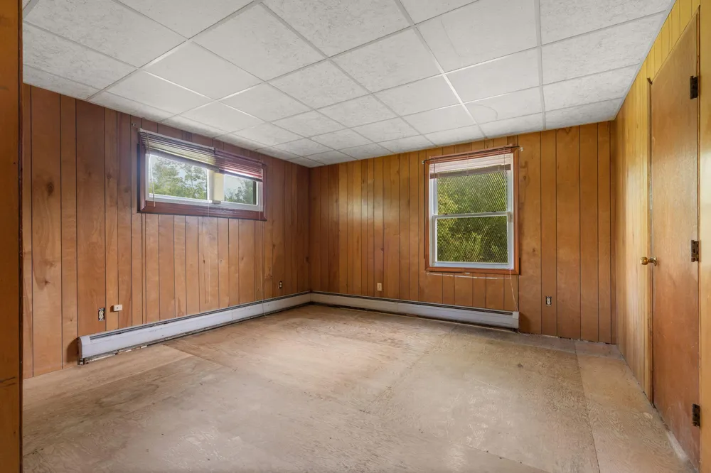 43650 Ecorse Road Belleville, MI 48111