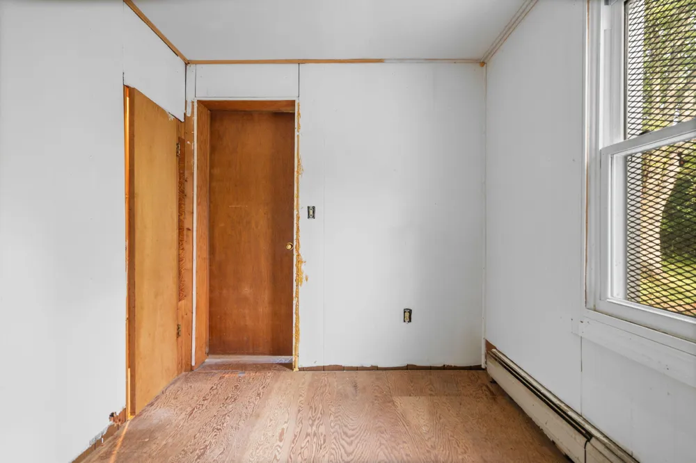 43650 Ecorse Road Belleville, MI 48111
