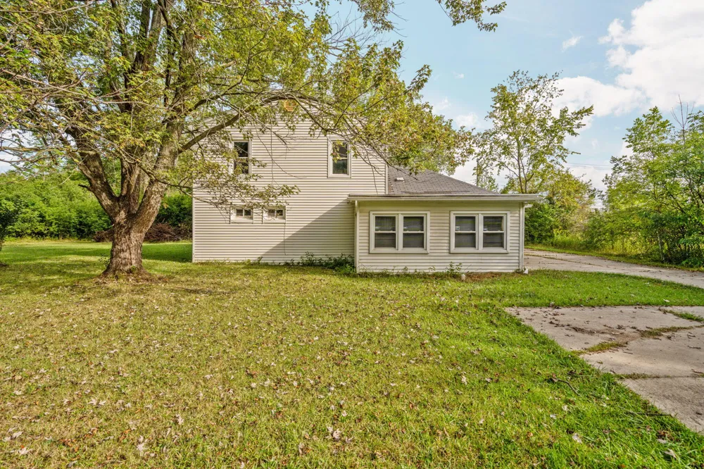 43650 Ecorse Road Belleville, MI 48111