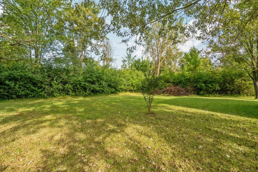 43650 Ecorse Road Belleville, MI 48111