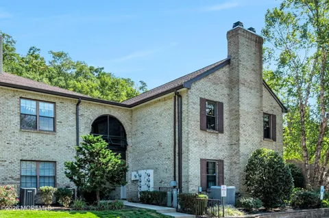 417 Wellington Place