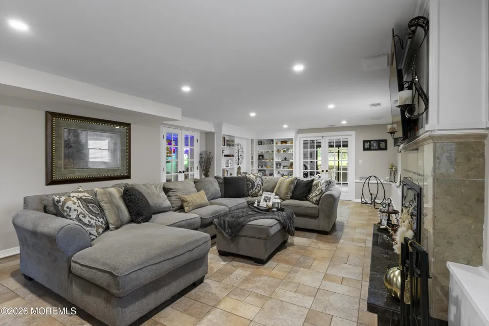 21 Cameron Court Freehold, NJ 07728
