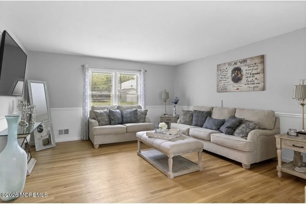 21 Cameron Court Freehold, NJ 07728