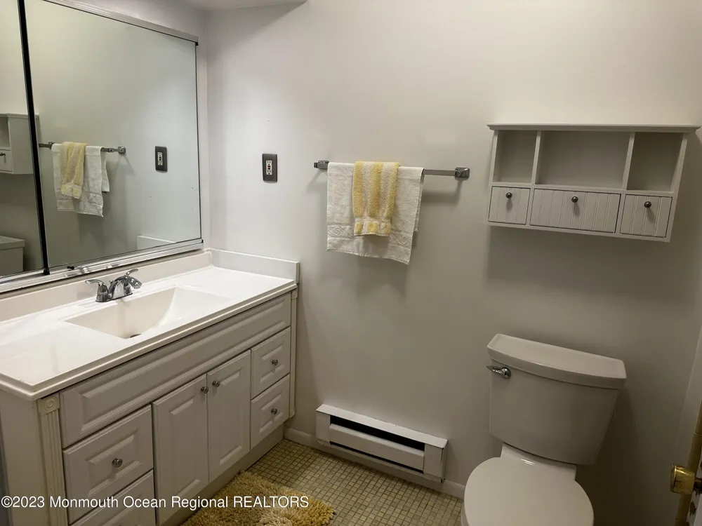 5 Pine Cluster Circle #J Manalapan, NJ 07726