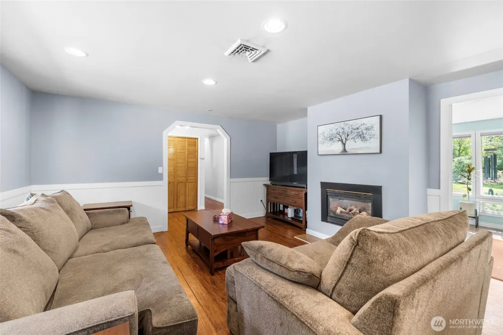1866 Wellington Drive Oak Harbor, WA 98277