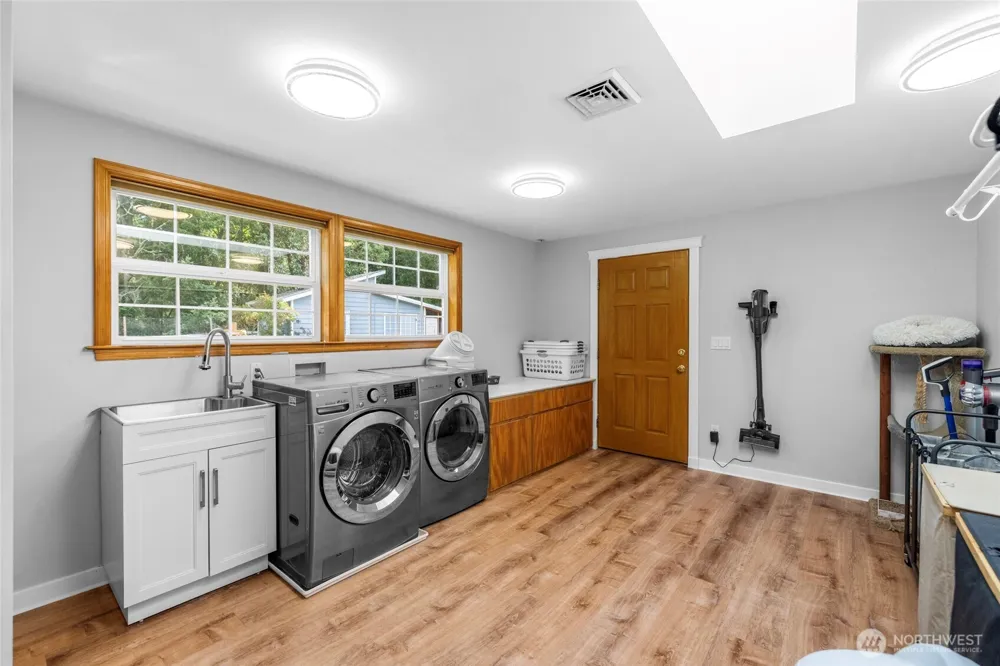 1866 Wellington Drive Oak Harbor, WA 98277
