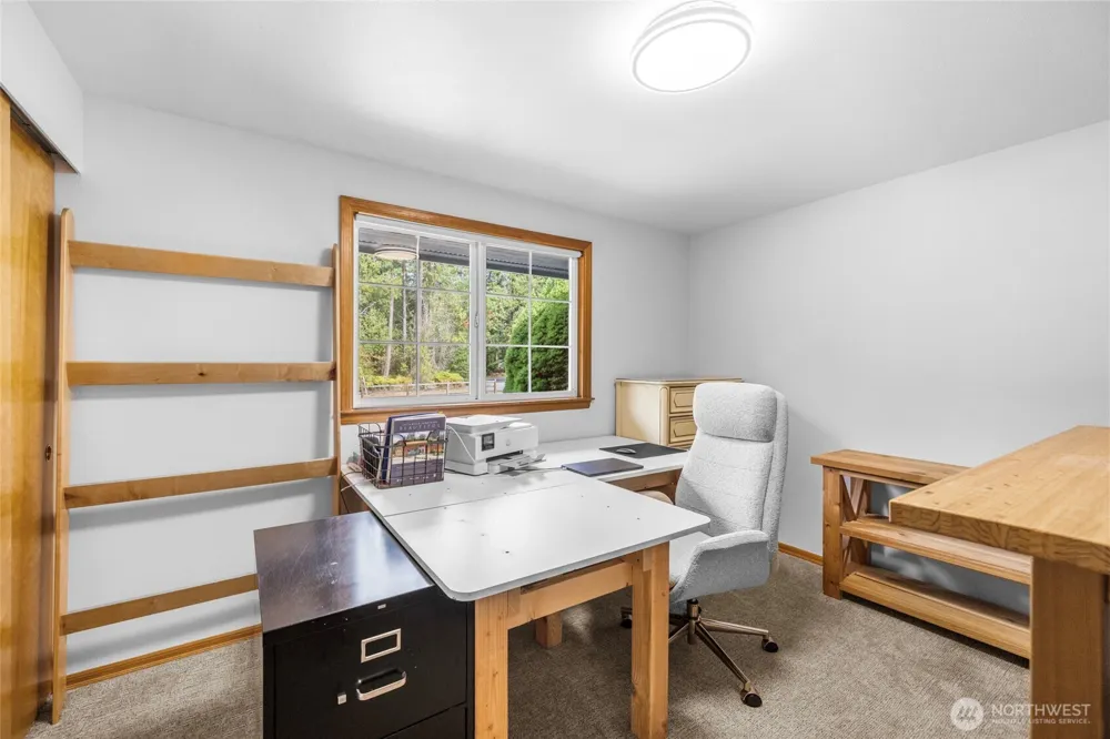 1866 Wellington Drive Oak Harbor, WA 98277