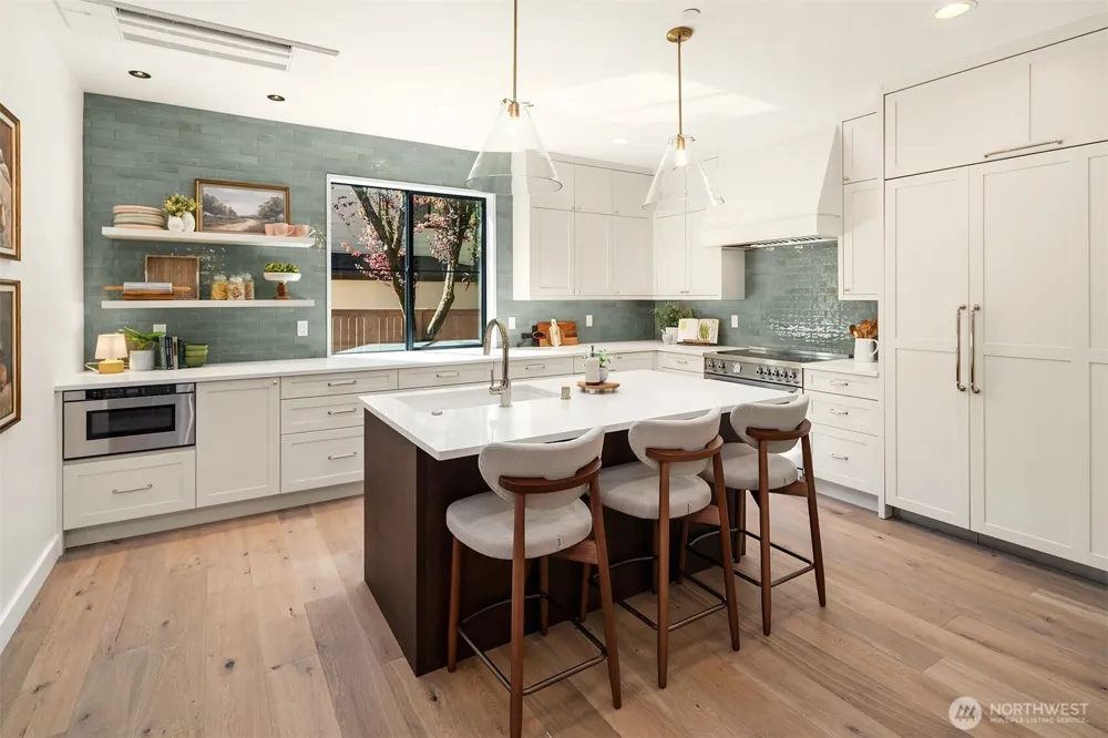 12416 NE 72nd Street Kirkland, WA 98033