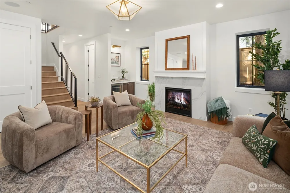 12416 NE 72nd Street Kirkland, WA 98033
