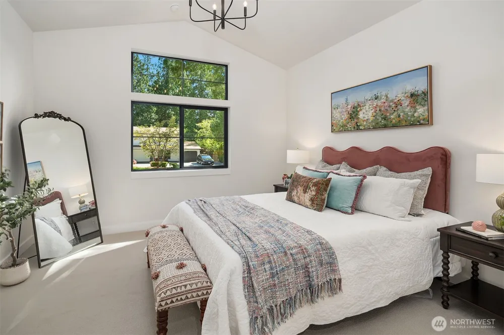 12416 NE 72nd Street Kirkland, WA 98033