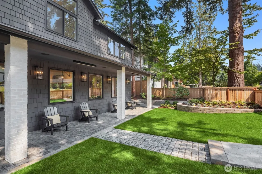 12416 NE 72nd Street Kirkland, WA 98033