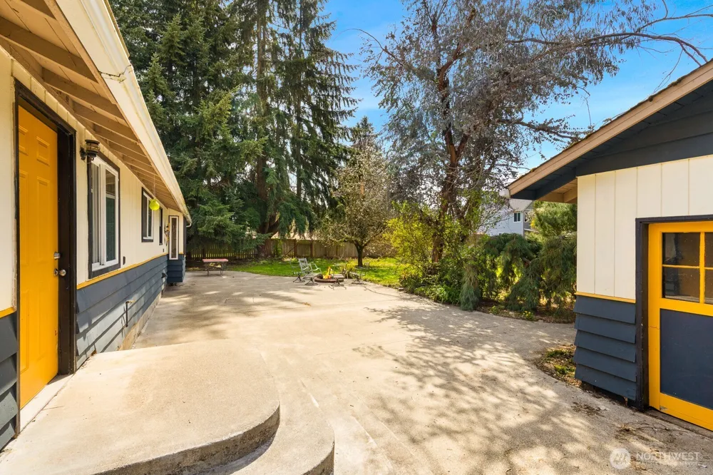 11122 Angeline Road E Bonney Lake, WA 98391