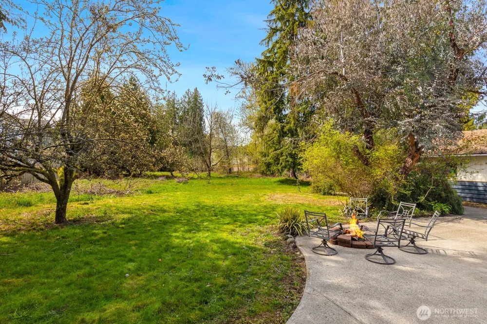 11122 Angeline Road E Bonney Lake, WA 98391