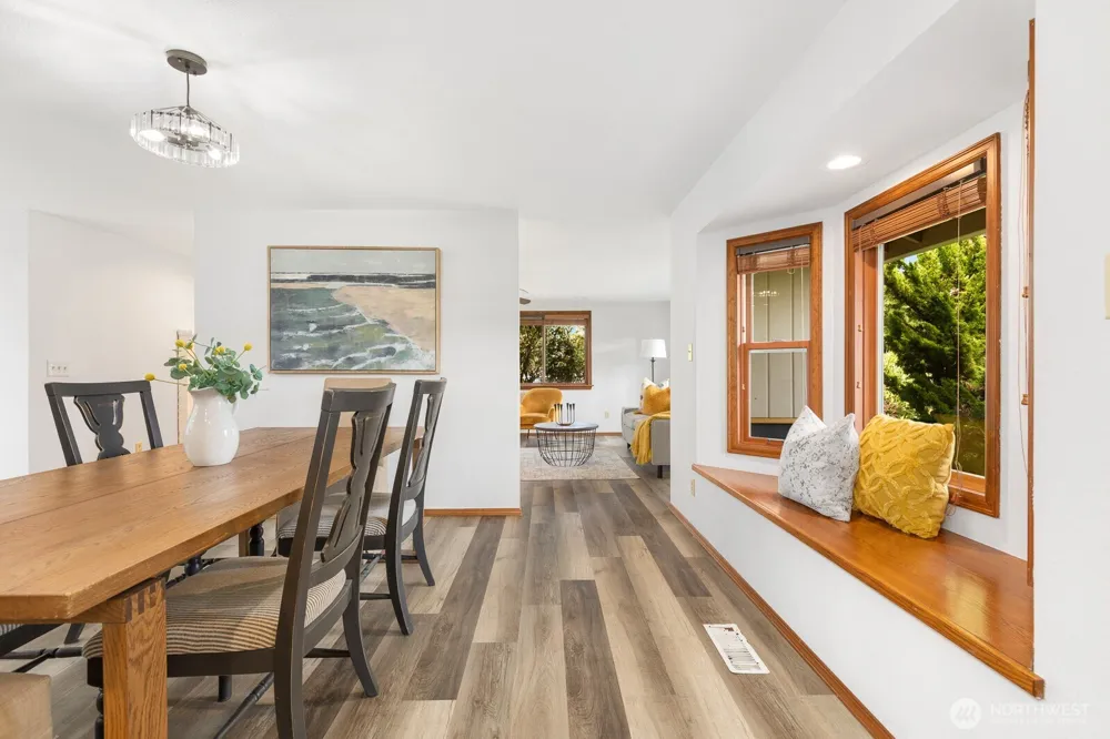 11122 Angeline Road E Bonney Lake, WA 98391