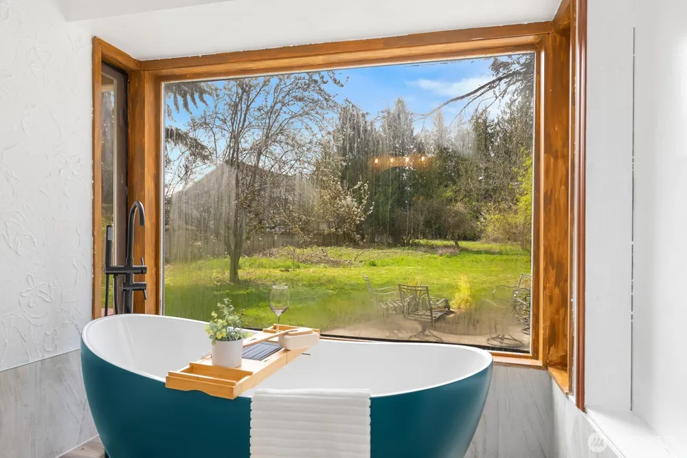 11122 Angeline Road E Bonney Lake, WA 98391