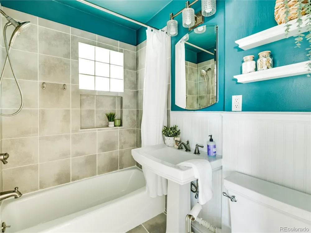 3138 W 41st Avenue Denver, CO 80211