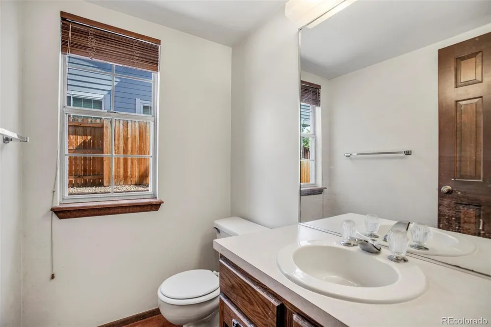 2439 W Kettle Circle Littleton, CO 80120