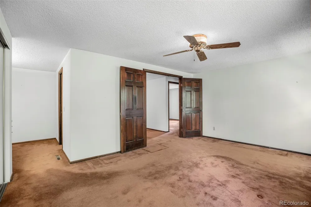 2439 W Kettle Circle Littleton, CO 80120