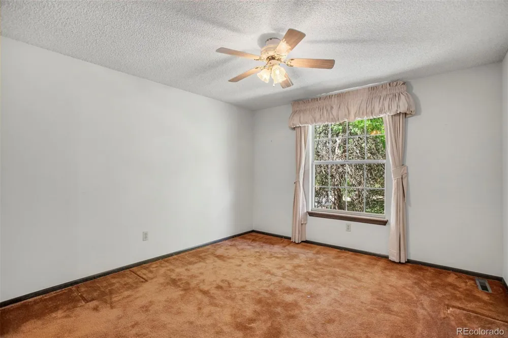2439 W Kettle Circle Littleton, CO 80120