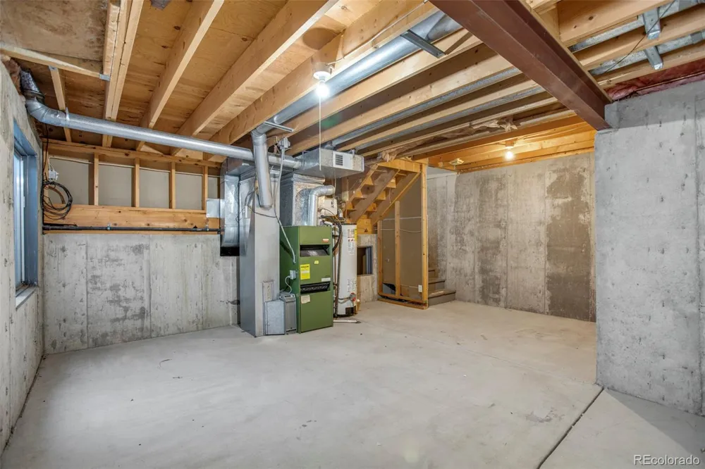 2439 W Kettle Circle Littleton, CO 80120
