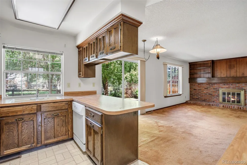 2439 W Kettle Circle Littleton, CO 80120