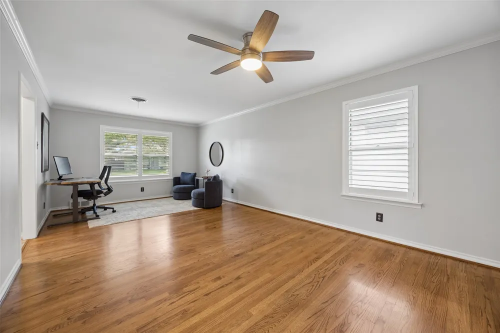 10619 Longmeadow Drive Dallas, TX 75238