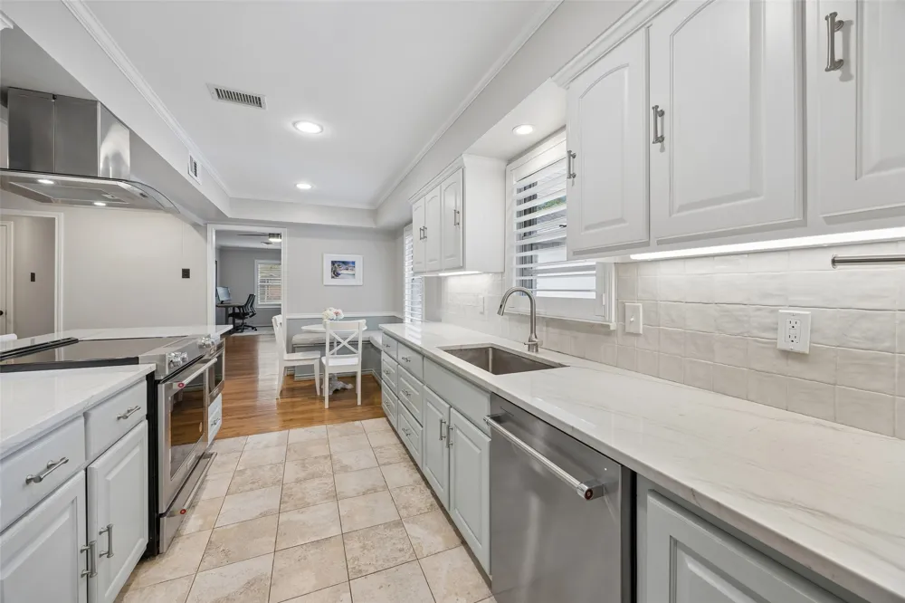 10619 Longmeadow Drive Dallas, TX 75238