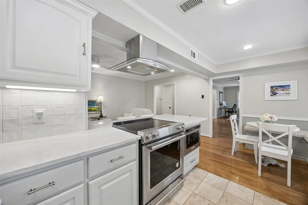 10619 Longmeadow Drive Dallas, TX 75238
