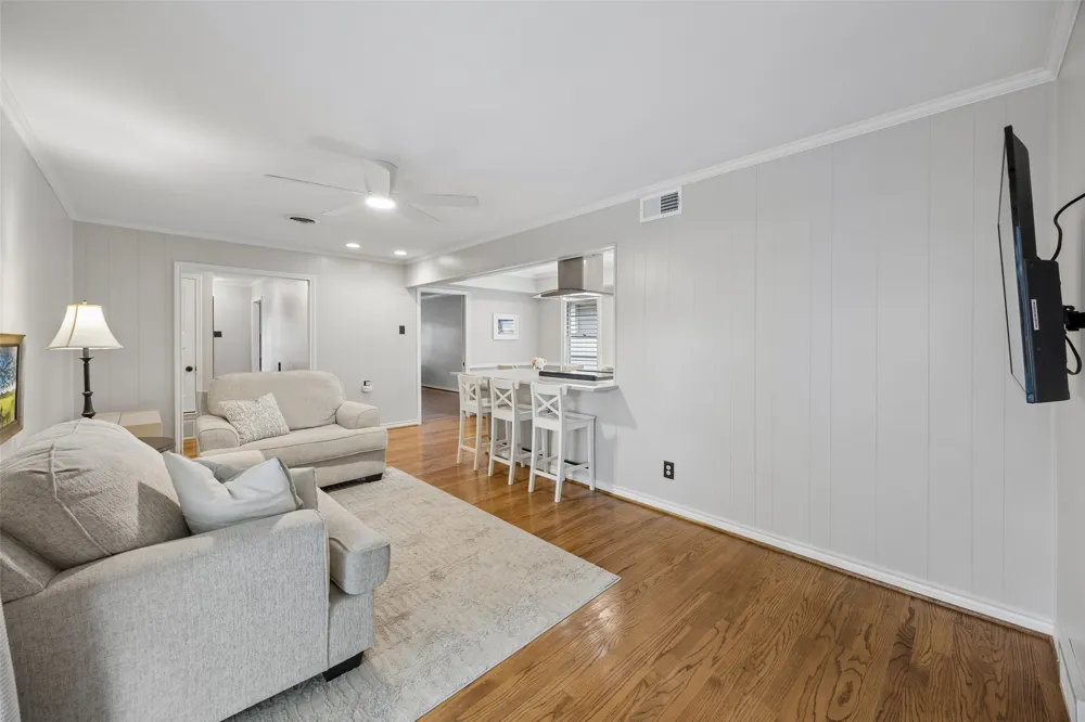 10619 Longmeadow Drive Dallas, TX 75238