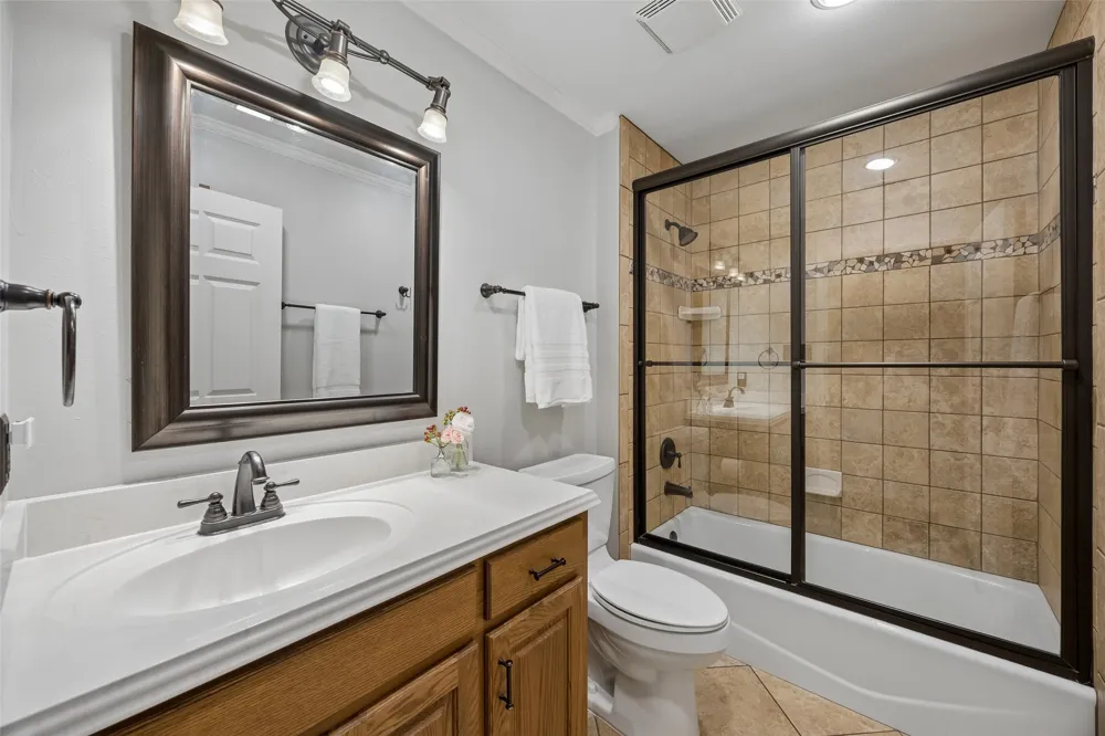 10619 Longmeadow Drive Dallas, TX 75238