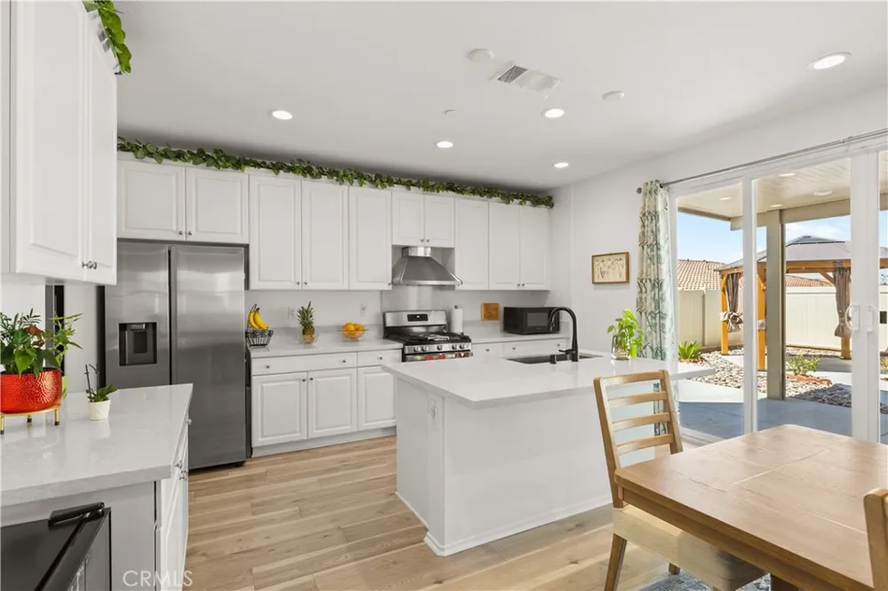 214 Knotgrass Street Hemet, CA 92543