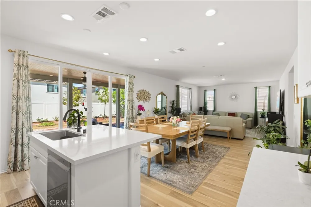 214 Knotgrass Street Hemet, CA 92543