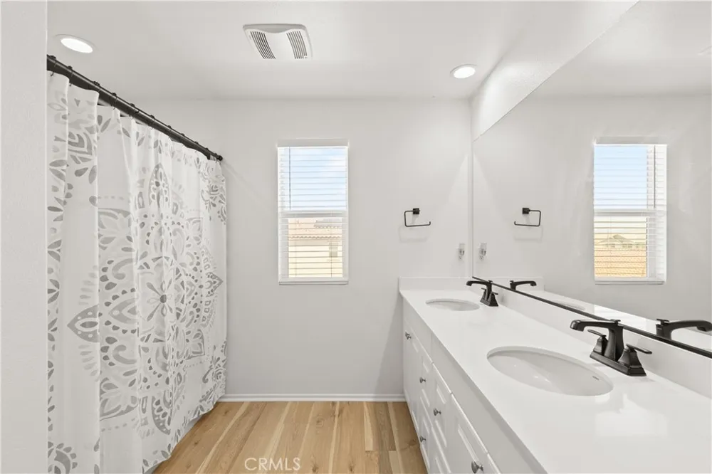 214 Knotgrass Street Hemet, CA 92543