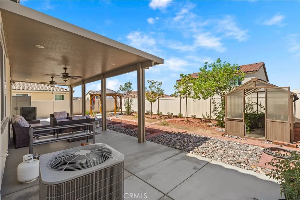 214 Knotgrass Street Hemet, CA 92543