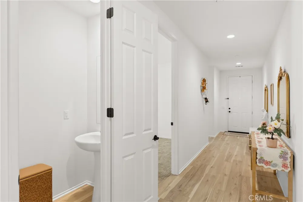 214 Knotgrass Street Hemet, CA 92543