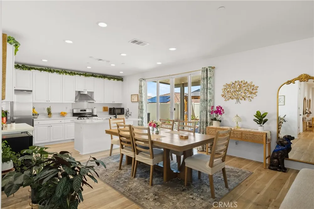 214 Knotgrass Street Hemet, CA 92543