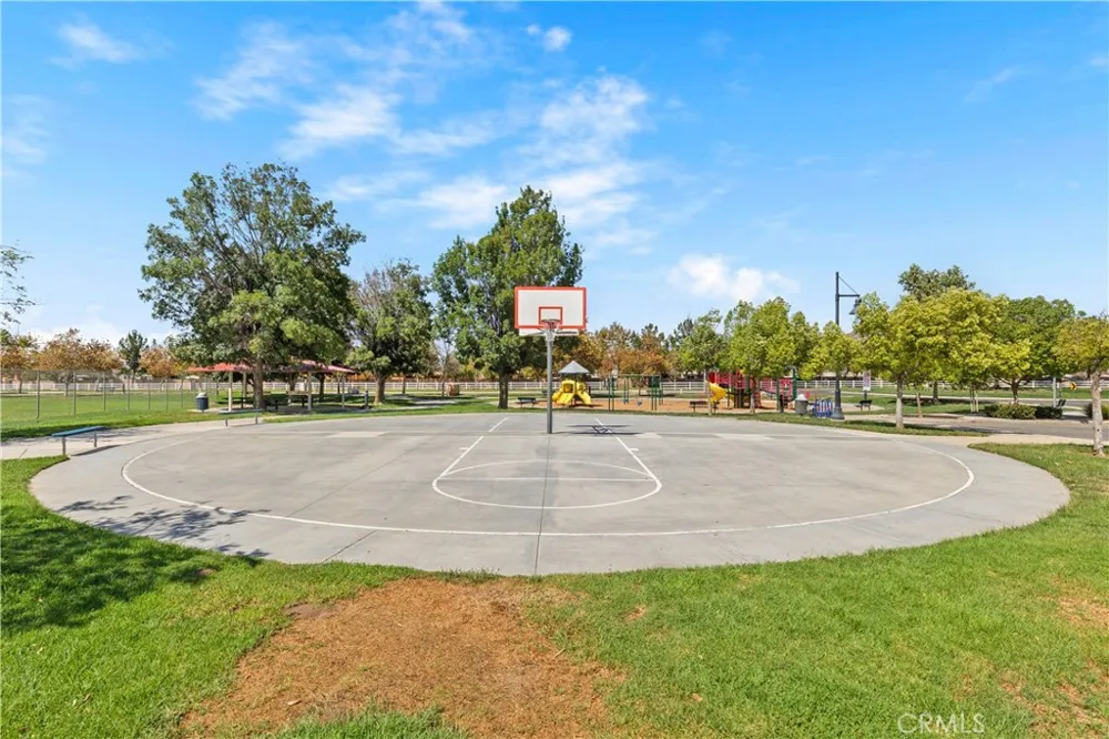 214 Knotgrass Street Hemet, CA 92543
