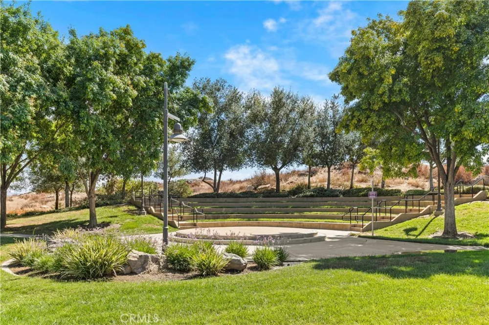 214 Knotgrass Street Hemet, CA 92543