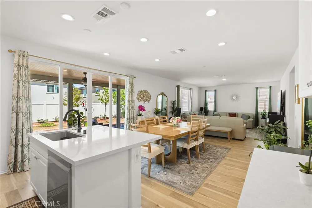 214 Knotgrass Street Hemet, CA 92543
